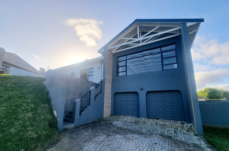 4 Bedroom Property for Sale in Blue Bend Eastern Cape